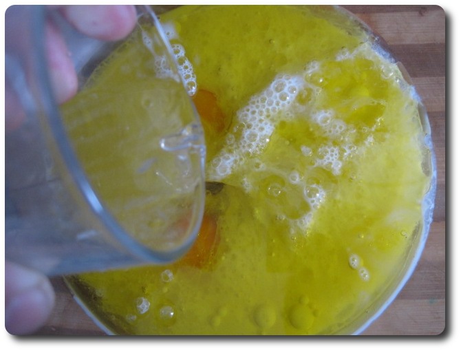 Y, por último, otro vaso más, este de vino blanco.