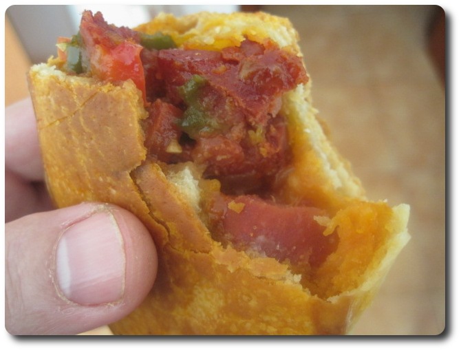 Dejamos enfriar un poco nuestra empanada y la vamos cortando rodajas. Buen provecho internautas ;-)